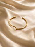 Minimal Curve Open Bangle