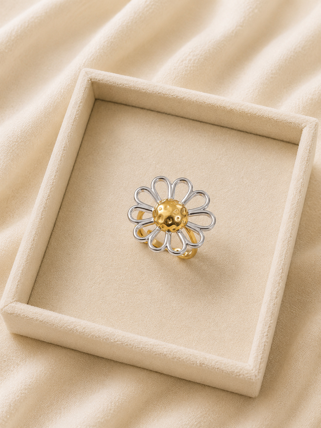 The Bloom Aura Ring