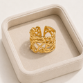 The Arabelle Knot Ring
